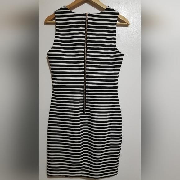 Dynamite striped asymmetrical dress - Picture 2 of 3